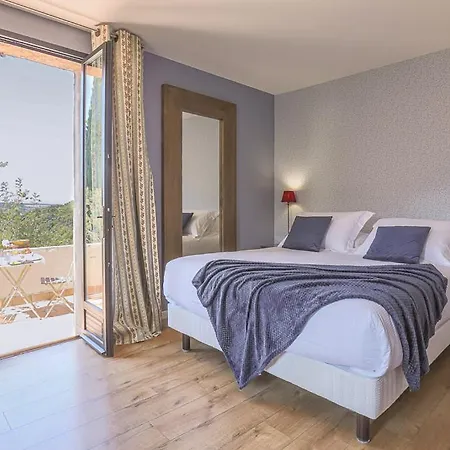 Le Relais Des Chartreuses 4*