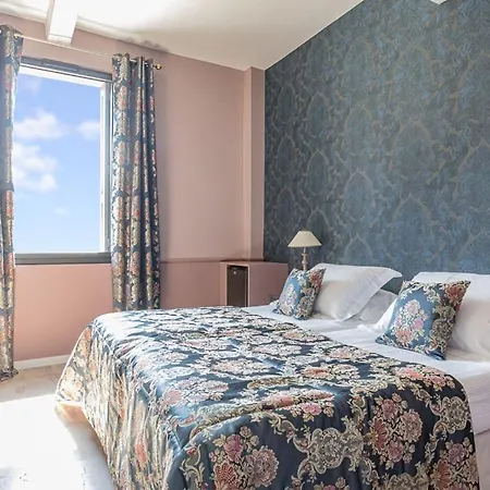 Le Relais Des Chartreuses Hotel 4*