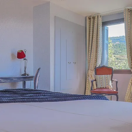 Le Relais Des Chartreuses Le Boulou