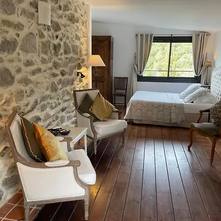 Le Relais Des Chartreuses Hotell 4*