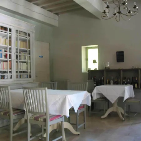 Le Relais Des Chartreuses Otel Le Boulou